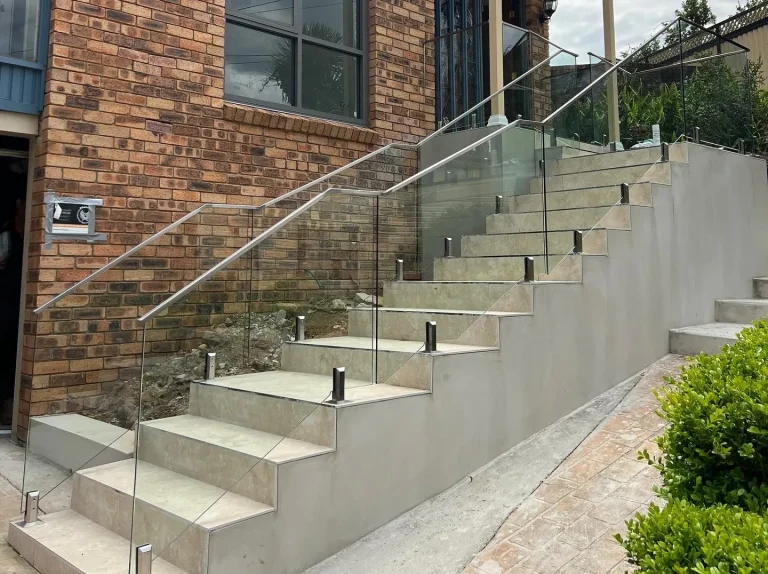 glass stair handrail
